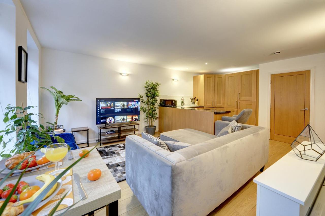 City Centre, 2 Bedroom, Secured Parking, 3 King Bed, Wifi Sleep 6 Guest Comfortable On Three King Size Beds, Jewellery Quarter , Birmingham City Centre , Allocated Secured Parking Ngoại thất bức ảnh