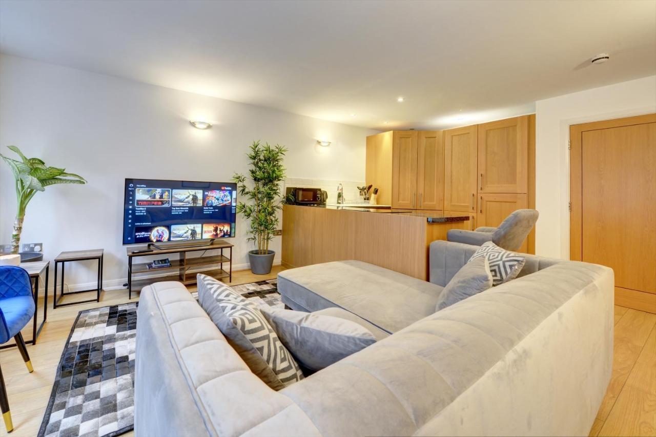City Centre, 2 Bedroom, Secured Parking, 3 King Bed, Wifi Sleep 6 Guest Comfortable On Three King Size Beds, Jewellery Quarter , Birmingham City Centre , Allocated Secured Parking Ngoại thất bức ảnh