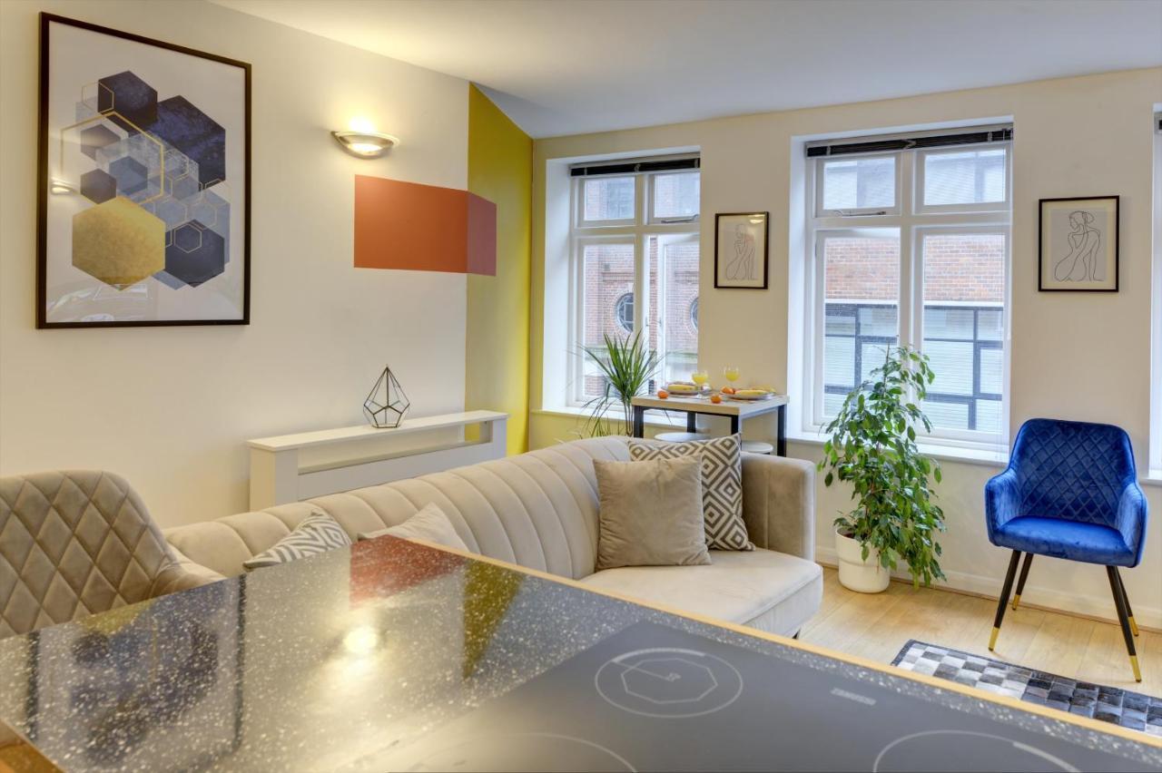City Centre, 2 Bedroom, Secured Parking, 3 King Bed, Wifi Sleep 6 Guest Comfortable On Three King Size Beds, Jewellery Quarter , Birmingham City Centre , Allocated Secured Parking Ngoại thất bức ảnh