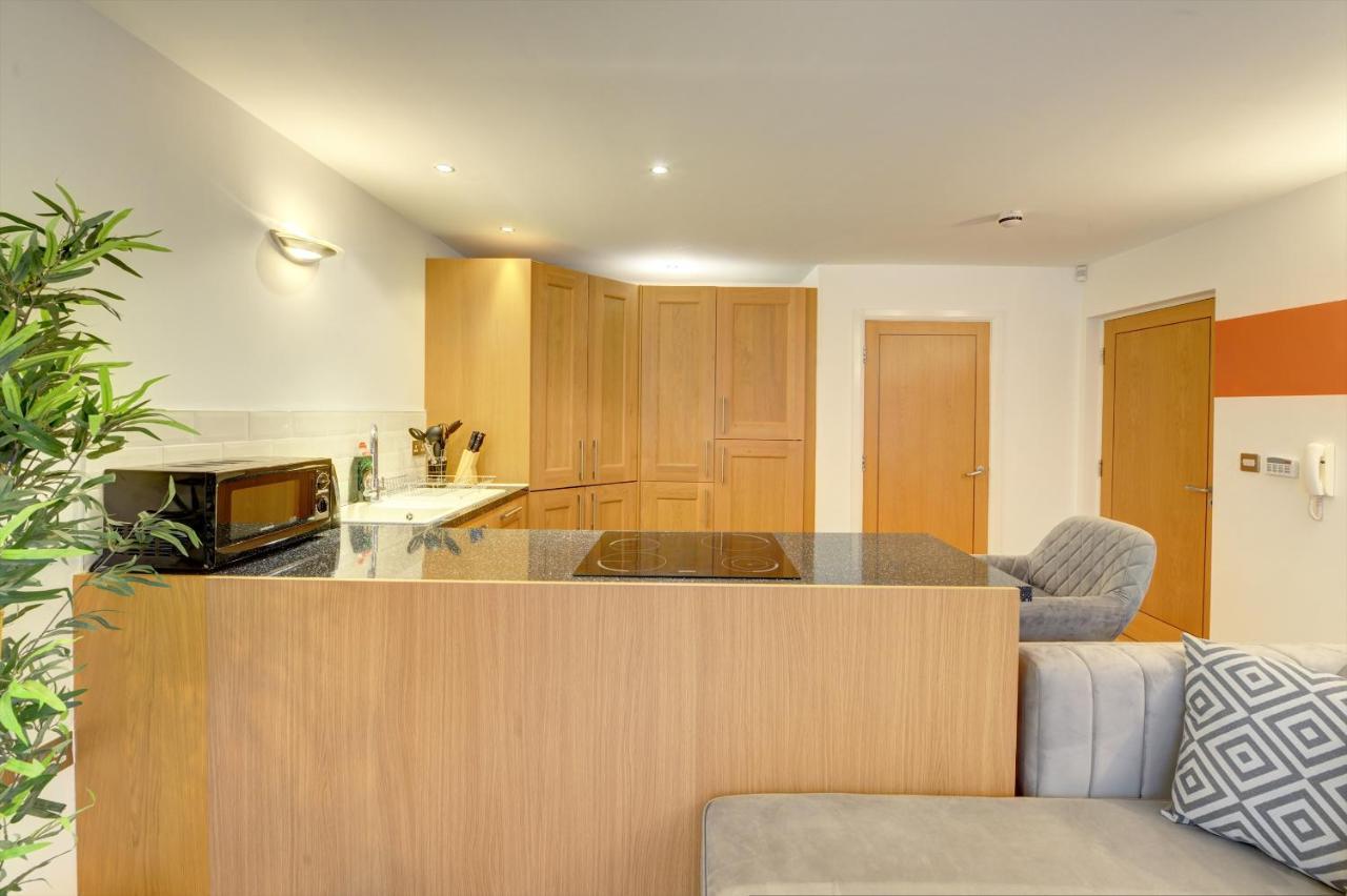 City Centre, 2 Bedroom, Secured Parking, 3 King Bed, Wifi Sleep 6 Guest Comfortable On Three King Size Beds, Jewellery Quarter , Birmingham City Centre , Allocated Secured Parking Ngoại thất bức ảnh