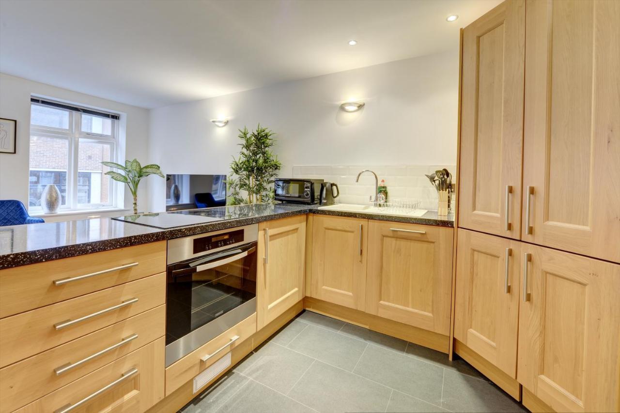 City Centre, 2 Bedroom, Secured Parking, 3 King Bed, Wifi Sleep 6 Guest Comfortable On Three King Size Beds, Jewellery Quarter , Birmingham City Centre , Allocated Secured Parking Ngoại thất bức ảnh