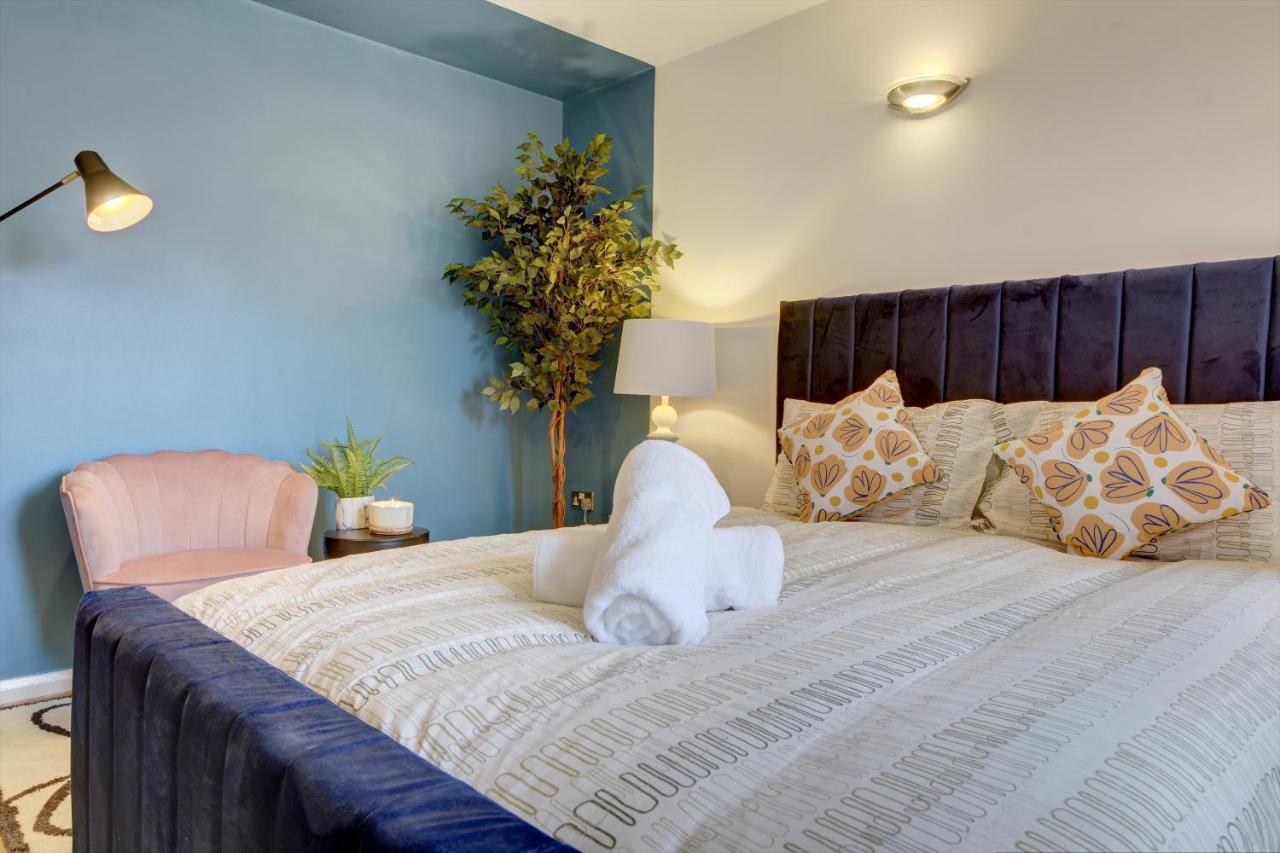 City Centre, 2 Bedroom, Secured Parking, 3 King Bed, Wifi Sleep 6 Guest Comfortable On Three King Size Beds, Jewellery Quarter , Birmingham City Centre , Allocated Secured Parking Ngoại thất bức ảnh