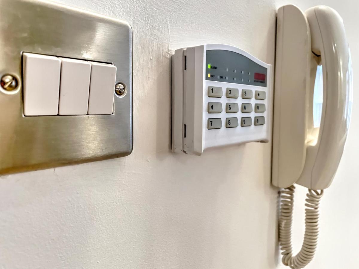 City Centre, 2 Bedroom, Secured Parking, 3 King Bed, Wifi Sleep 6 Guest Comfortable On Three King Size Beds, Jewellery Quarter , Birmingham City Centre , Allocated Secured Parking Ngoại thất bức ảnh